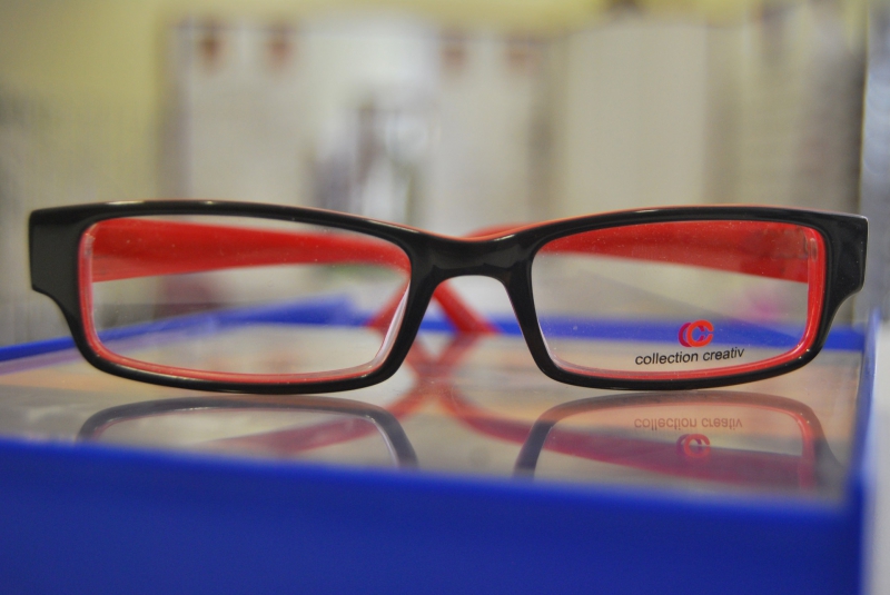 opticien-BRIGNOLES-min_view-sight-lens-frame-optics-spectacles-1141012-pxhere.com